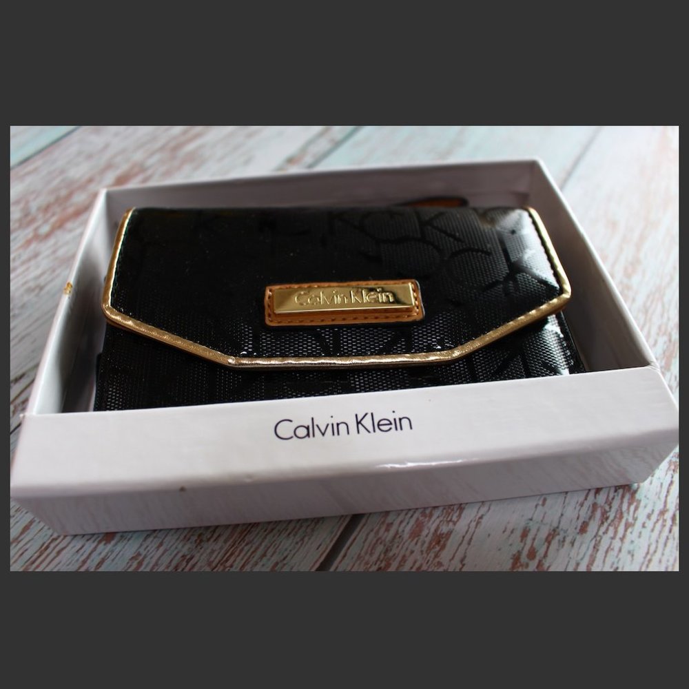 Calvin Klein Black Patent Snap Wristlet Wallet